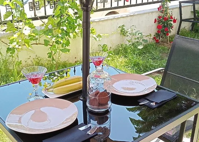 Apartment Metropolitan Art