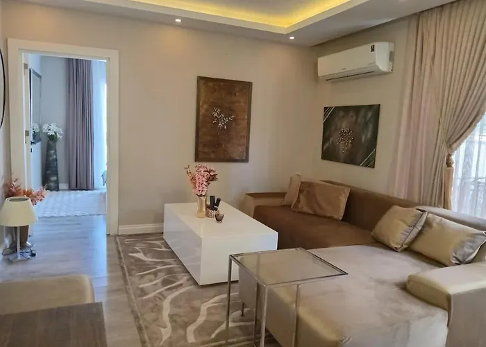 Metropolitan Art Apartment *