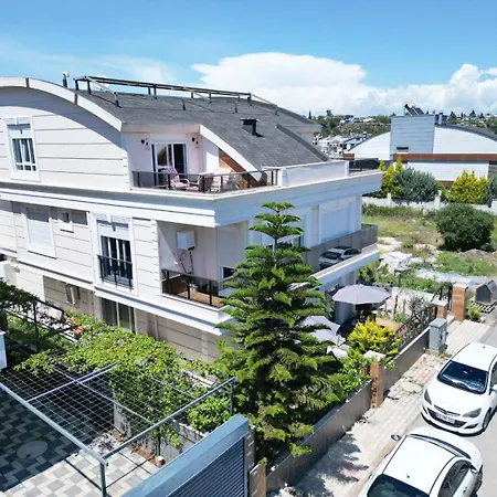 Metropolitan Art Апартаменты *