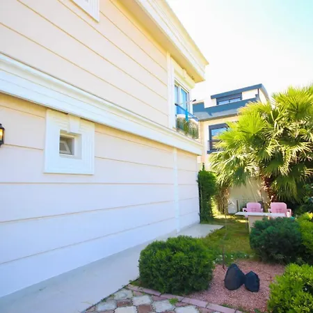 Апартаменты Metropolitan Art *