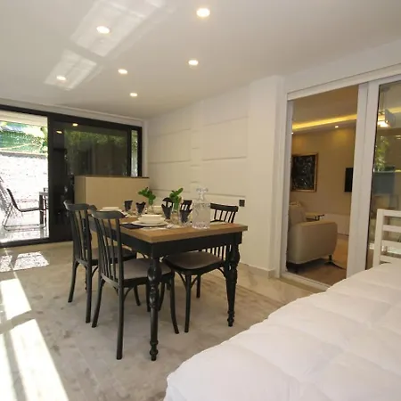 Апартаменты Metropolitan Art *