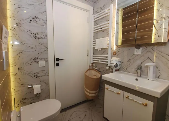 아파트 Metropolitan Art